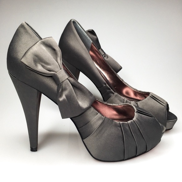 Paris Hilton Shoes - 3 for $40! Paris Hilton Satin Bow Stiletto Heels